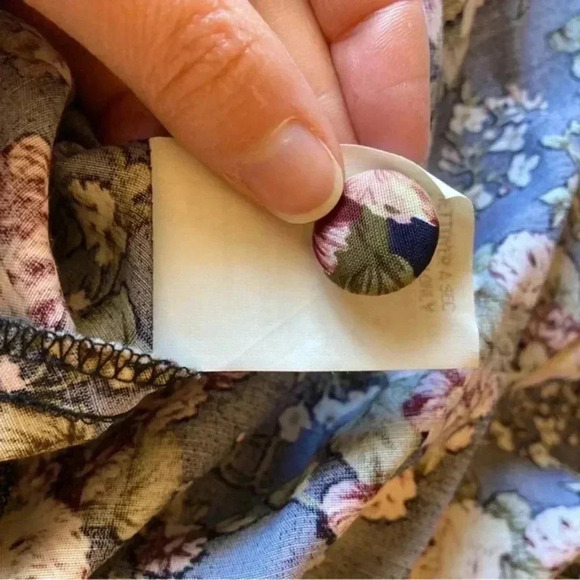 LE Chateau Vintage Looking Dress with belt and  fabric buttons​​ - Picture 6 of 7